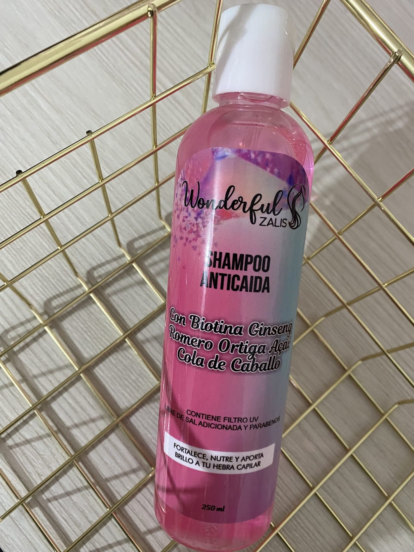 Shampoo Anticaida Con Olor A Frutos Rojos 250ml - Wonderful Zalis